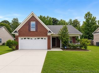 8229 Frenchorn Ln, Fayetteville, NC 28314