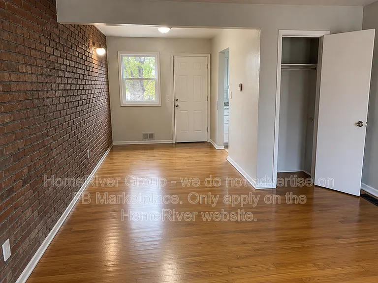 1415 N Main St — Photo 2