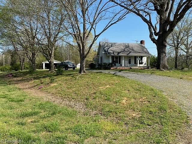 2nd image of 4359 Woodfern Rd