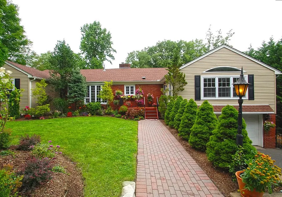 1144 High Mountain Rd