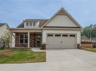 107 Magnolia Ln, Carrollton, GA 30117