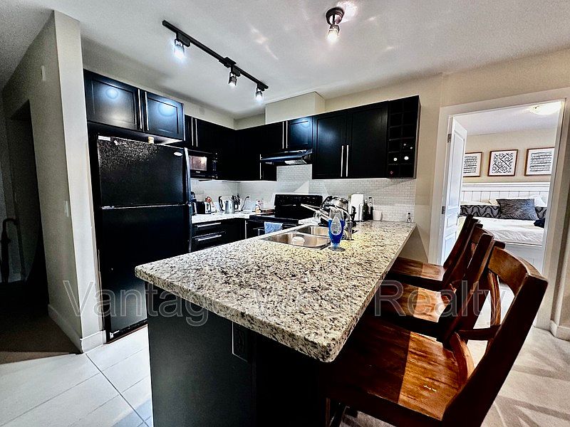 1st image of 1089 Sunset Dr #401