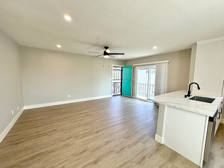 4567 Hawley Blvd #5 — Photo 4