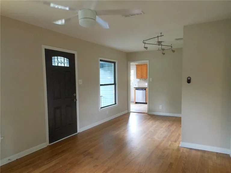 4615 Banister Ln — Photo 8