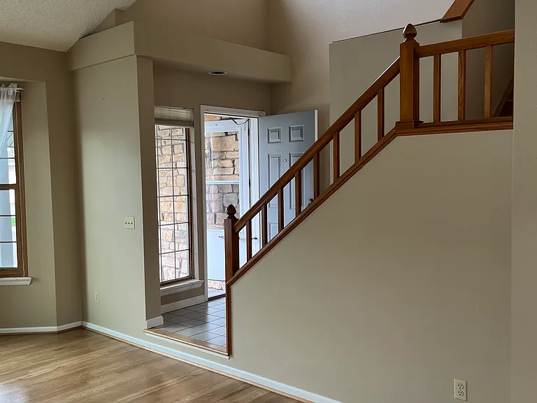 4175 E 130th Pl — Photo 3