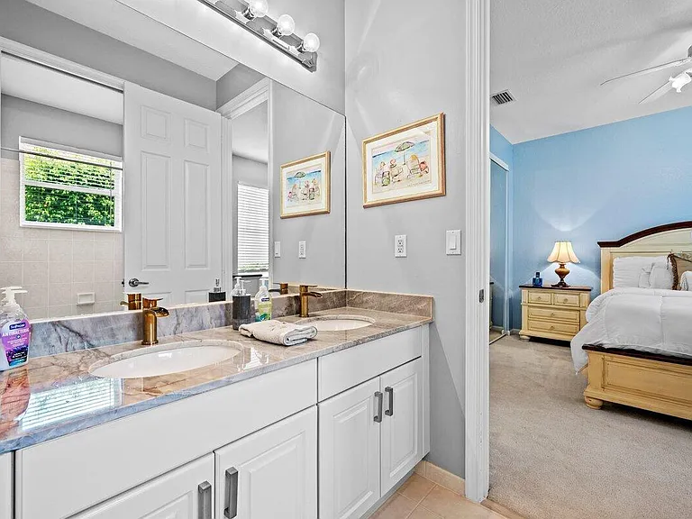 11727 Paradise Cove Ln — Photo 18