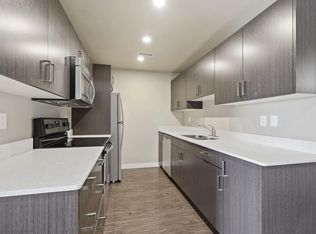 221 A Lake St #A203, Red Deer County, AB T4E1B9