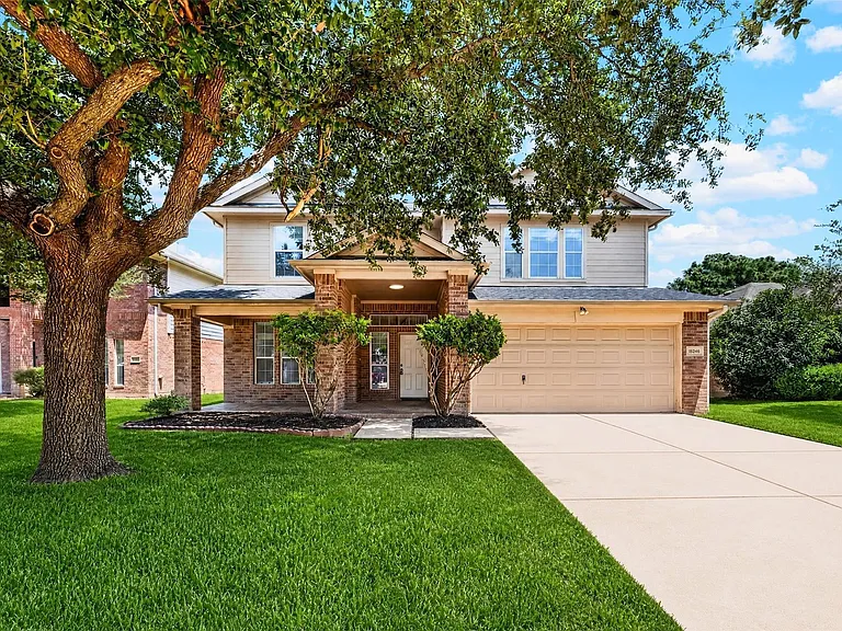 19246 Hopeview Ct — Photo 3