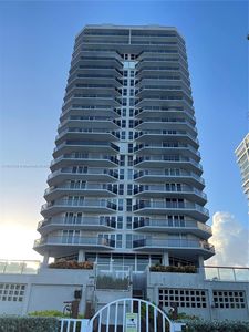 6767 Collins Ave APT 2105, Miami Beach, FL, 33141