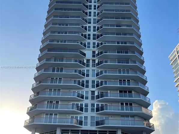 6767 Collins Ave APT 2105, Miami Beach, FL 33141