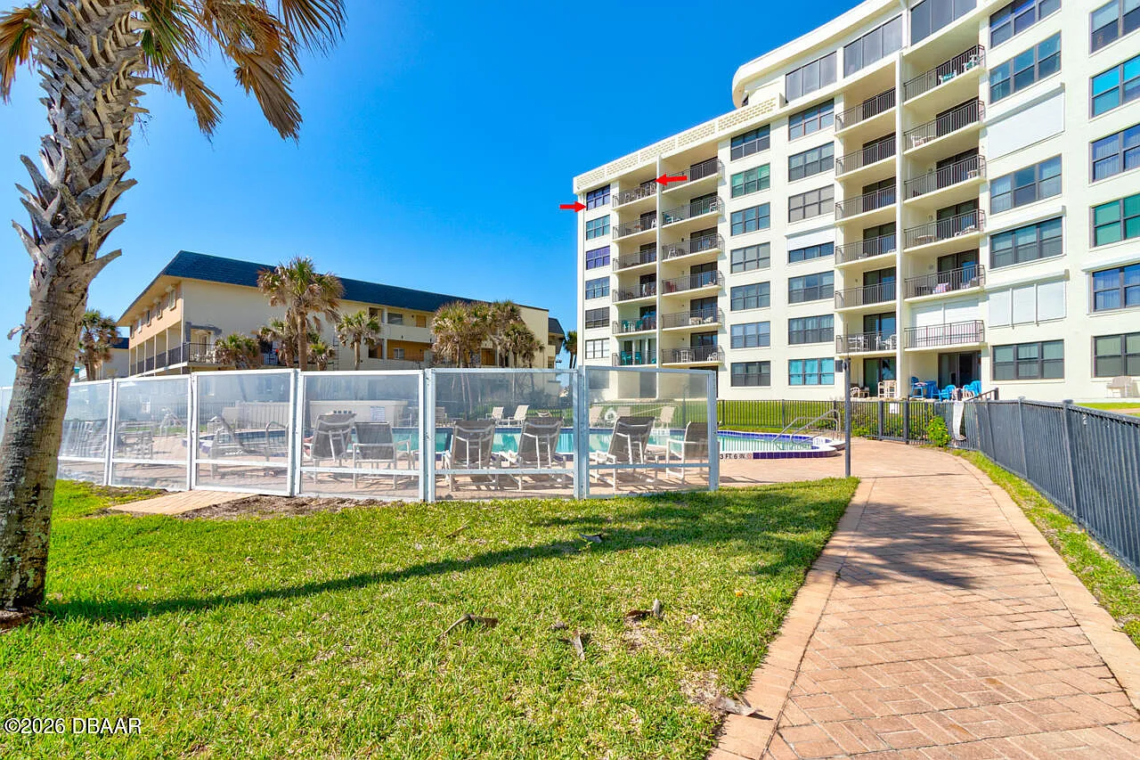 2 bed, 2.0 bath, 1175 sqft, $3,000 — Photo 1