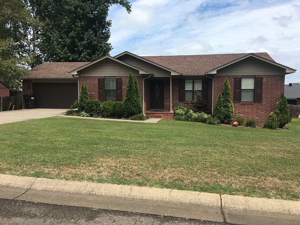 1st image of 73 Poppy Dr