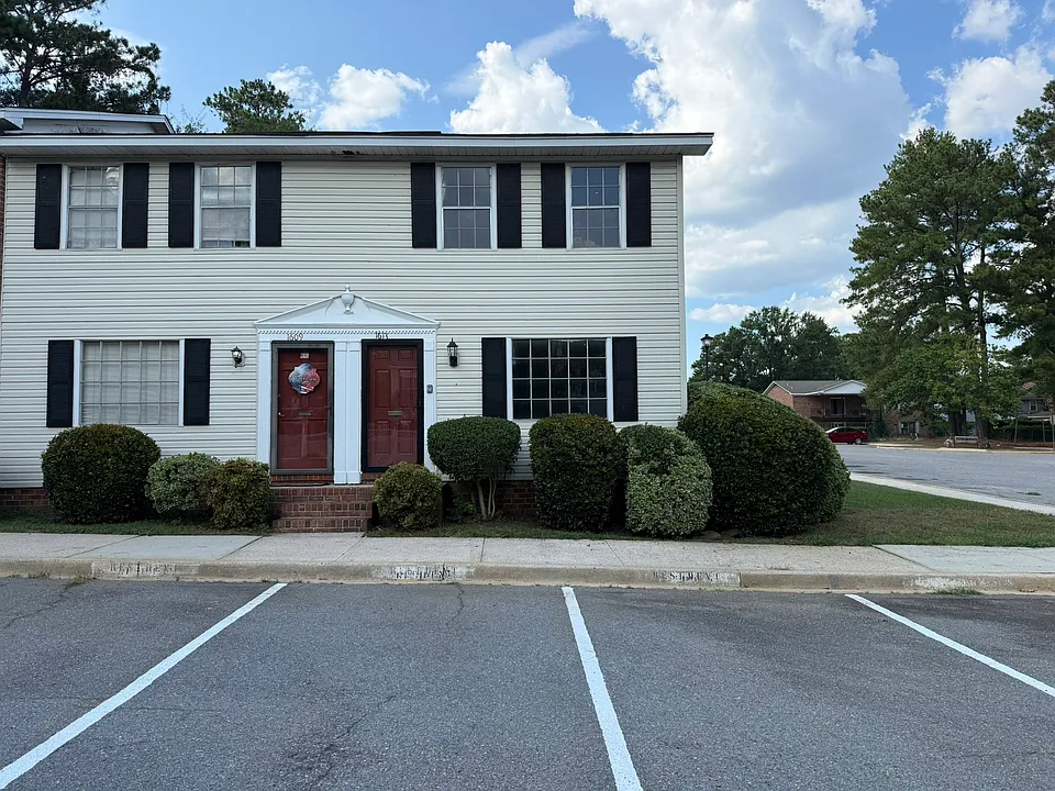 1613 Ashford Ln