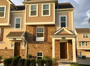 3135 Chambers W, Wixom, MI 48393