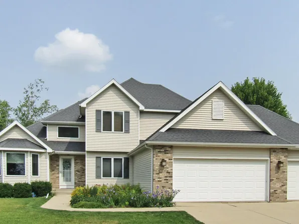 2000 Century Hills Dr NE, Rochester, MN 55906