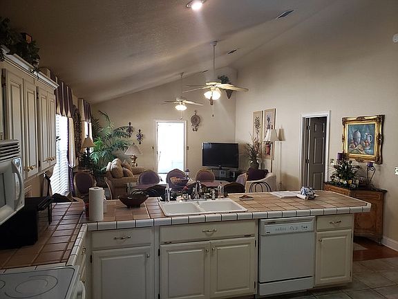 5th image of 4955 Water Oak Dr