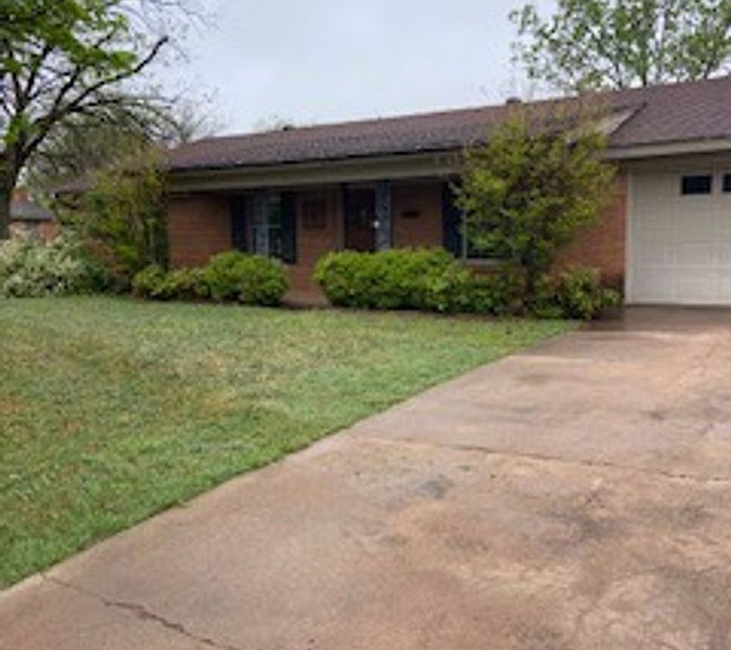 1st image of 2250 Greenbriar Dr
