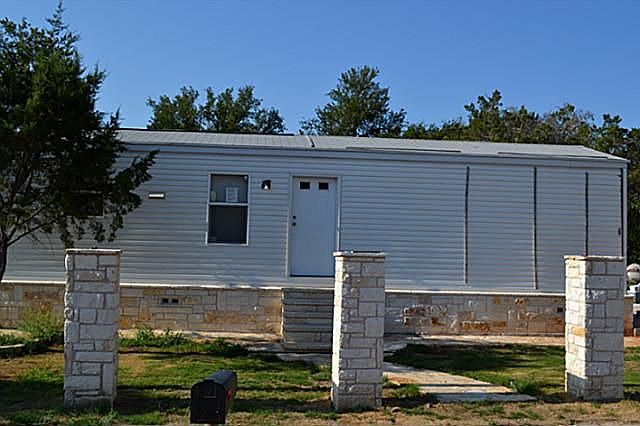 1st image of 3207 Lynnwood Dr