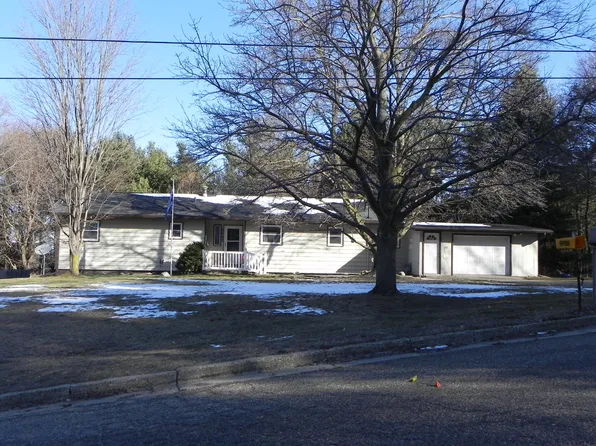 266 Cherry St, Shelby, MI 49455