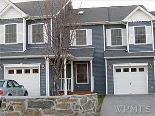 5th image of 271 Pinebrook Dr