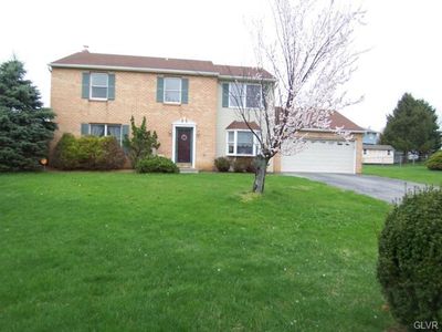 2681 Esquire Ct, Easton, PA, 18045