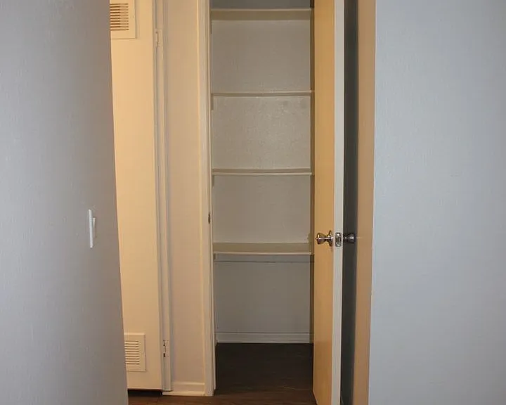 615 N. Juanita Ave — Photo 14