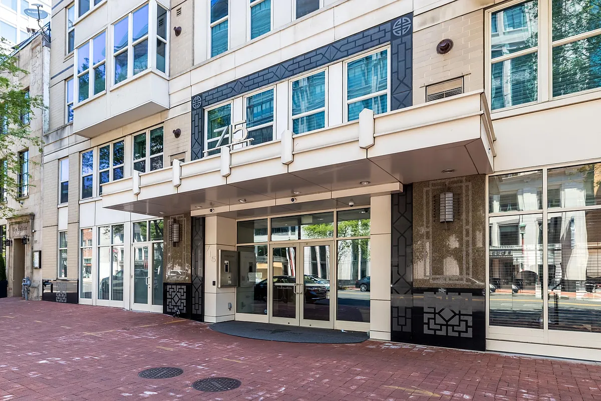 Photo 1 of 38 - 715 6th St NW #205 - Washington, DC Primary Photo - 715 6th St NW #205