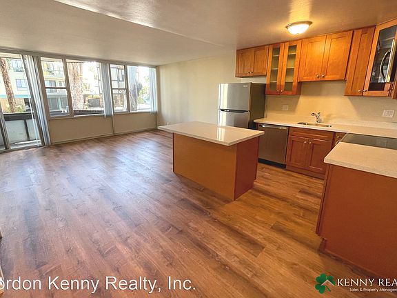 2nd image of 55 El Camino Real #106