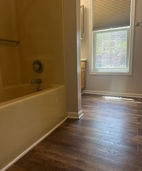 800 N Park Ave — Photo 8