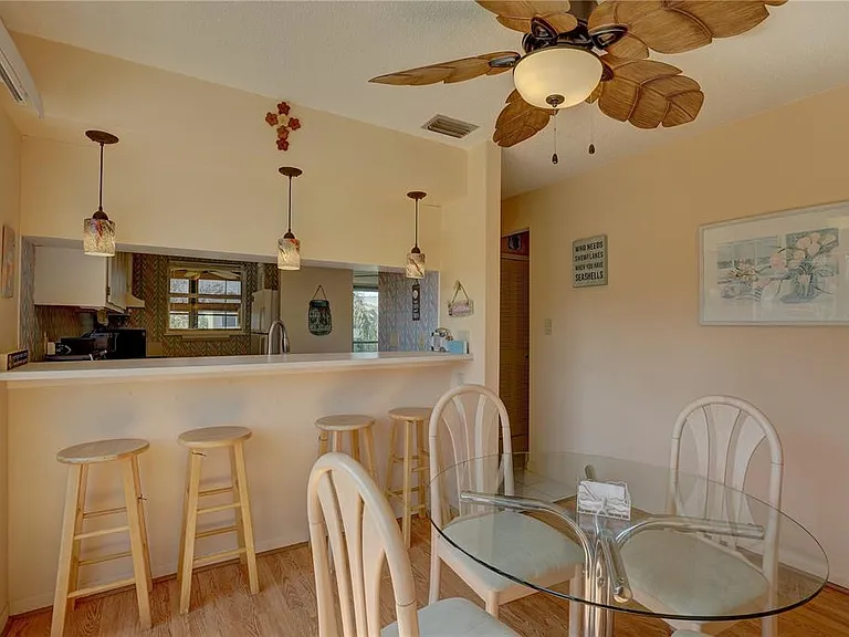 428 Windrush Bay Dr #428 — Photo 12