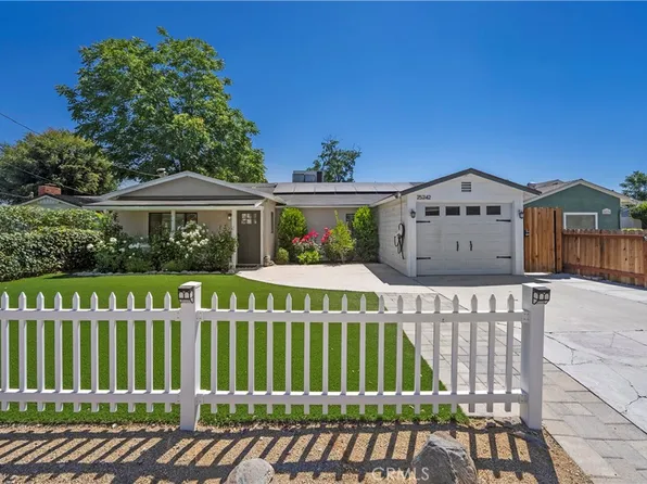 25242 De Wolfe Rd, Santa Clarita, CA 91321