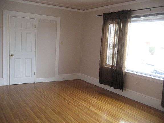 4th image of 2367 14th Ave