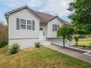 1121 Dover Dr, Columbia, TN 38401