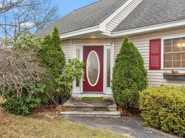 40 Fauvel Dr, Lowell, MA 01850