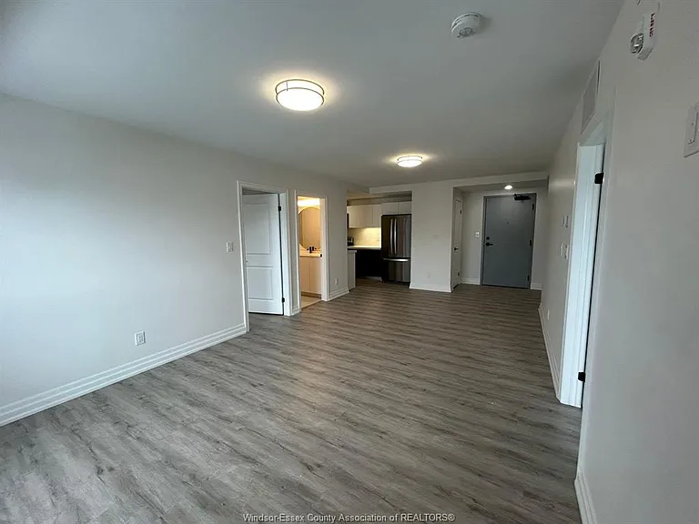3320 Stella Cres #613 — Photo 2