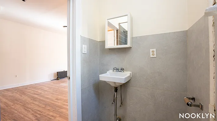 Rented by Nooklyn NYC LLC | media 6