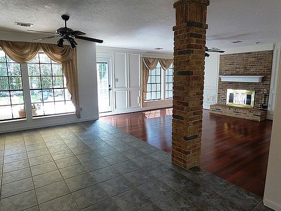 5th image of 7506 Creek Glen Dr