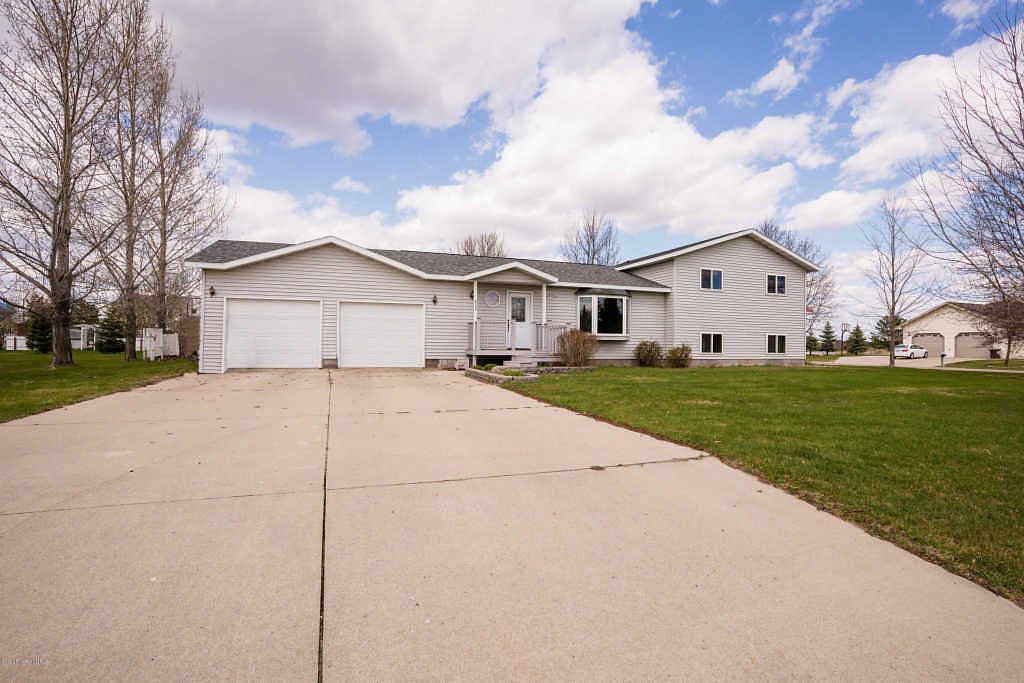625 6th St Ne Perham Mn 56573 Zillow