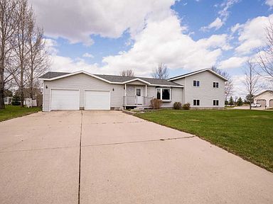 625 6th St Ne Perham Mn 56573 Zillow