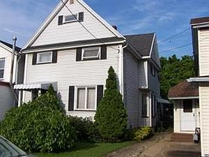 2nd image of 523 Main St