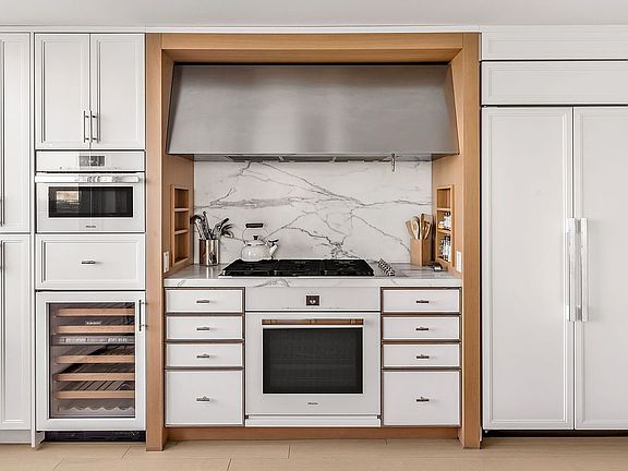 4th image of 212 Warren St APT 17C