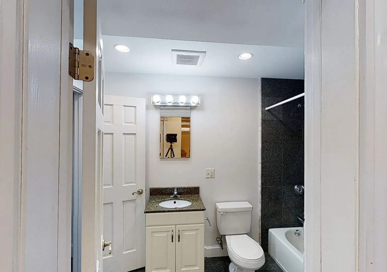 1bed in Allston is now available — Photo 4