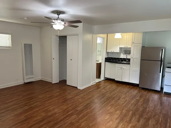 314 8th St #B, Seal Beach, CA 90740
