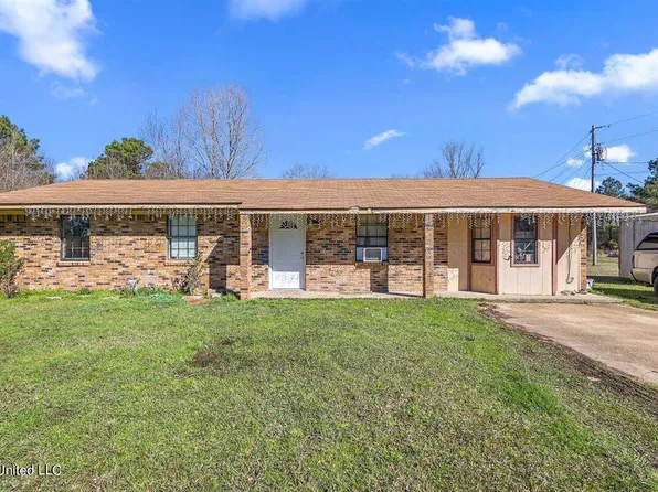 1005 Claude Watts Ln, Crystal Springs, MS 39059