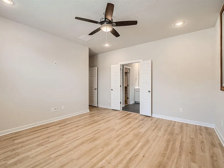203 Pinkerton Dr — Photo 16