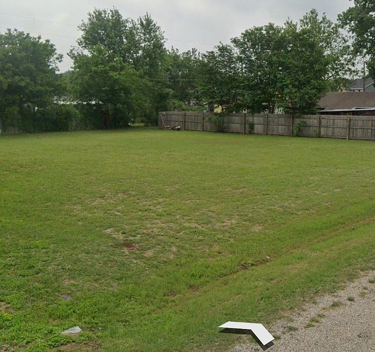1st image of 5407 Lake View Dr