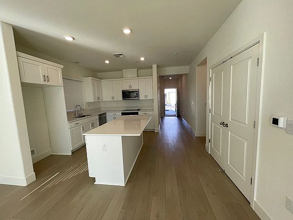 2nd image of 3176 Balance Cir