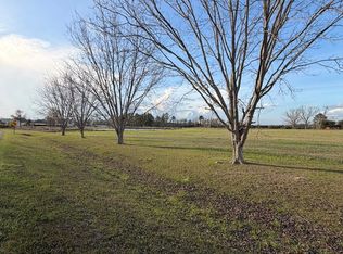 31 Lakeview Cir, Nashville, GA 31639