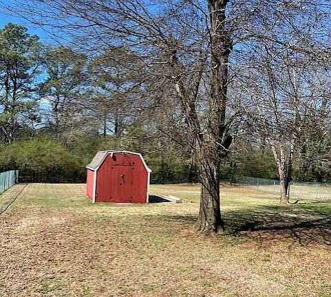 3rd image of 381 Etowah Dr