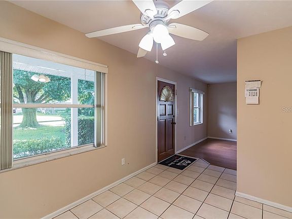 4th image of 1205 Densmore Dr